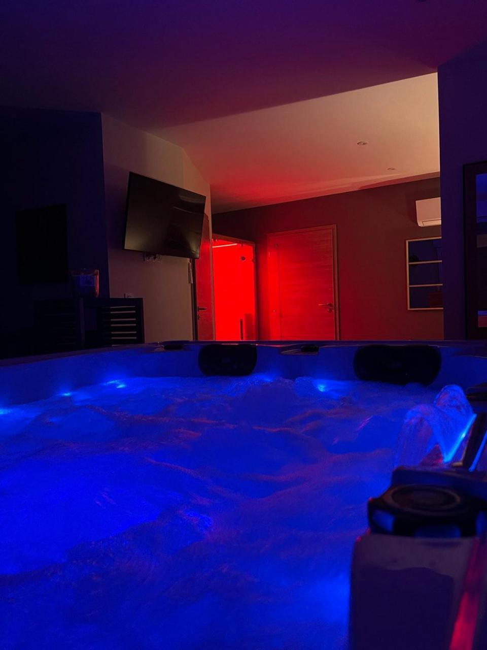 La Valentine Love Room Gites Des 3 Lavoirs Bourogne Exterior foto